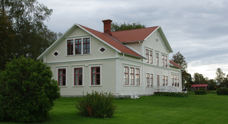 Frösö kyrkskola sett från baksidan. Foto: Länsstyrelsen Jämtlands län