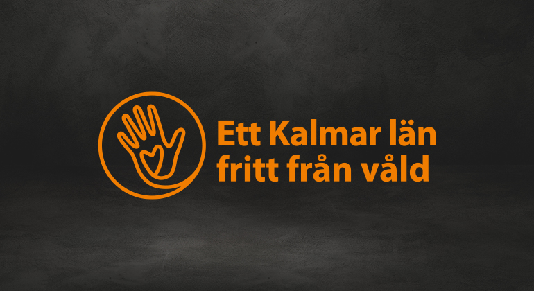Ett Kalmar län fritt från våld logotyp med en grå bakgrund.
