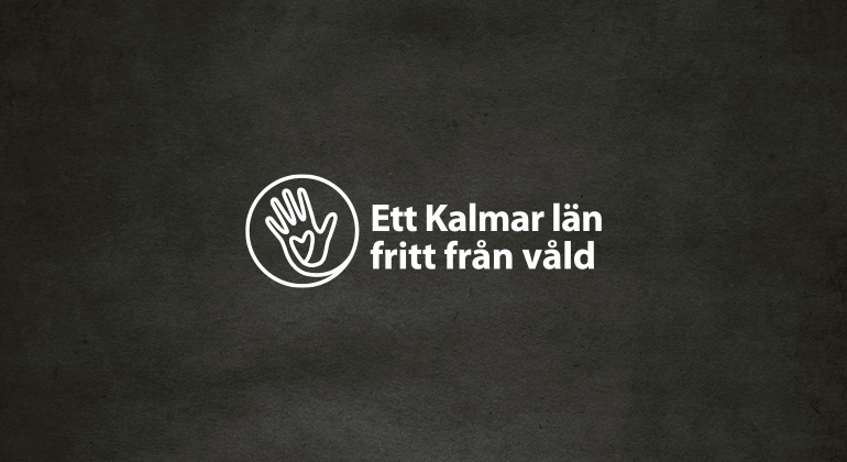 Ett Kalmar län fritt från våld mot svart bakgrund.
