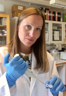 Ana Tronholm forskar om cyanobakterier i en föränderlig värld