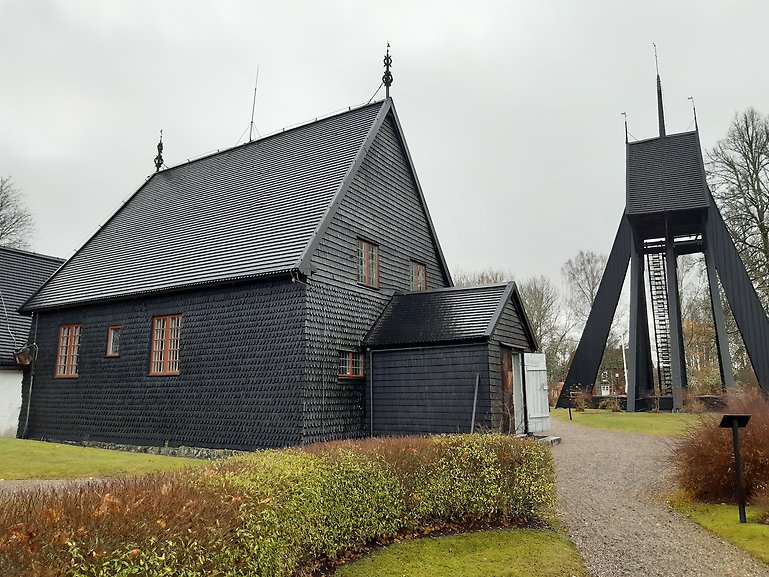 Tångeråsa kyrka och klockstapel