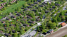 Flygbild över Rosendal och Bofors järnvägsstation. Foto: Bergslagsbild.