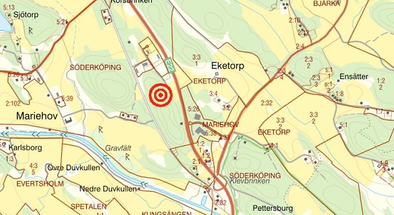 En översiktskarta. En röd cirkel visar plats för Slussportens väganslutning