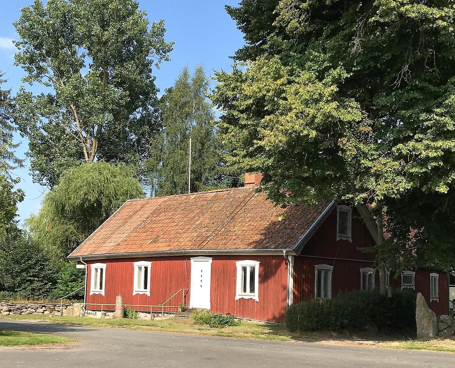 Hus vid kyrkan
