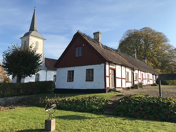 Brandstad kyrka och prästgård